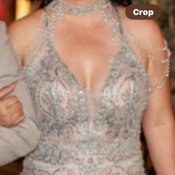 Gown - Picture 3 of 6